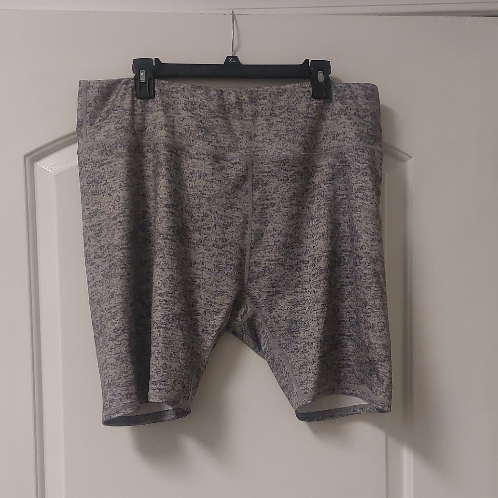 LA Winner Heathered Gray Biker Shorts Plus Sz 3X